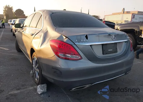 2015 Mercedes-Benz C 300 4Matic/Luxury 4Matic/Sport 4Matic из США, поврежденный, VIN 55SWF4KB7FU034024